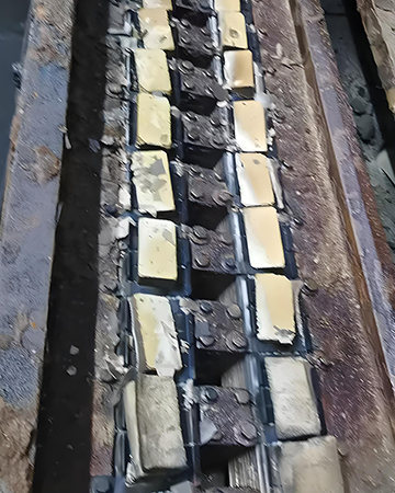 Anti-counterfeiting medium machine for cigarette packs
